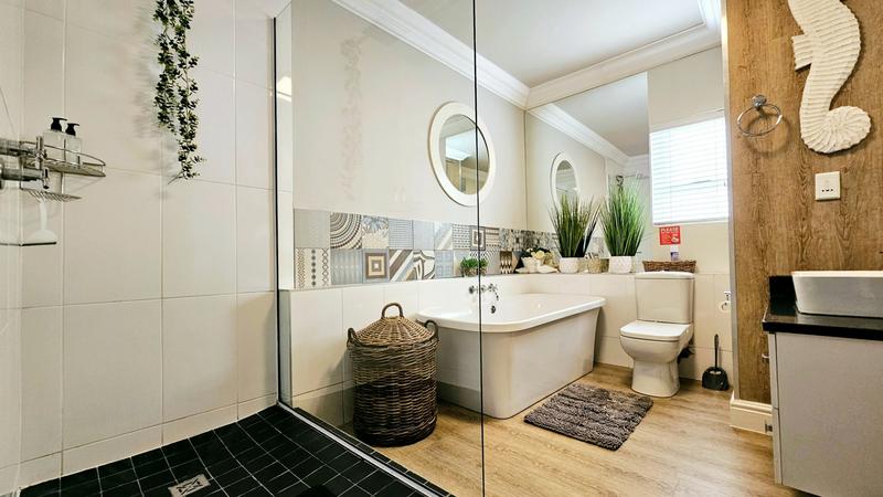 3 Bedroom Property for Sale in Diaz Beach Western Cape